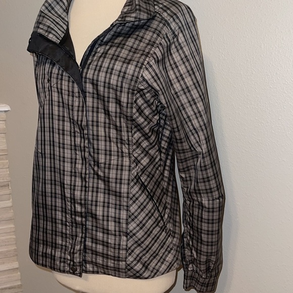 NAU XSmall Women's Taupe/Black Plaid Asymmetric Snap Closure Jacket - Picture 2 of 10